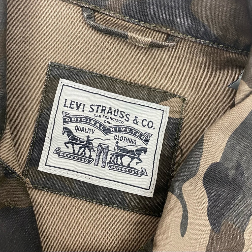 Levi’s Cotton Camo Printed Military Utility Trucker Jacket: Army Green/Tan - Picture 13 of 15